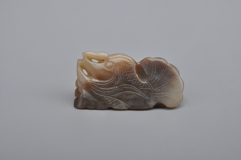清玉鱼饰件